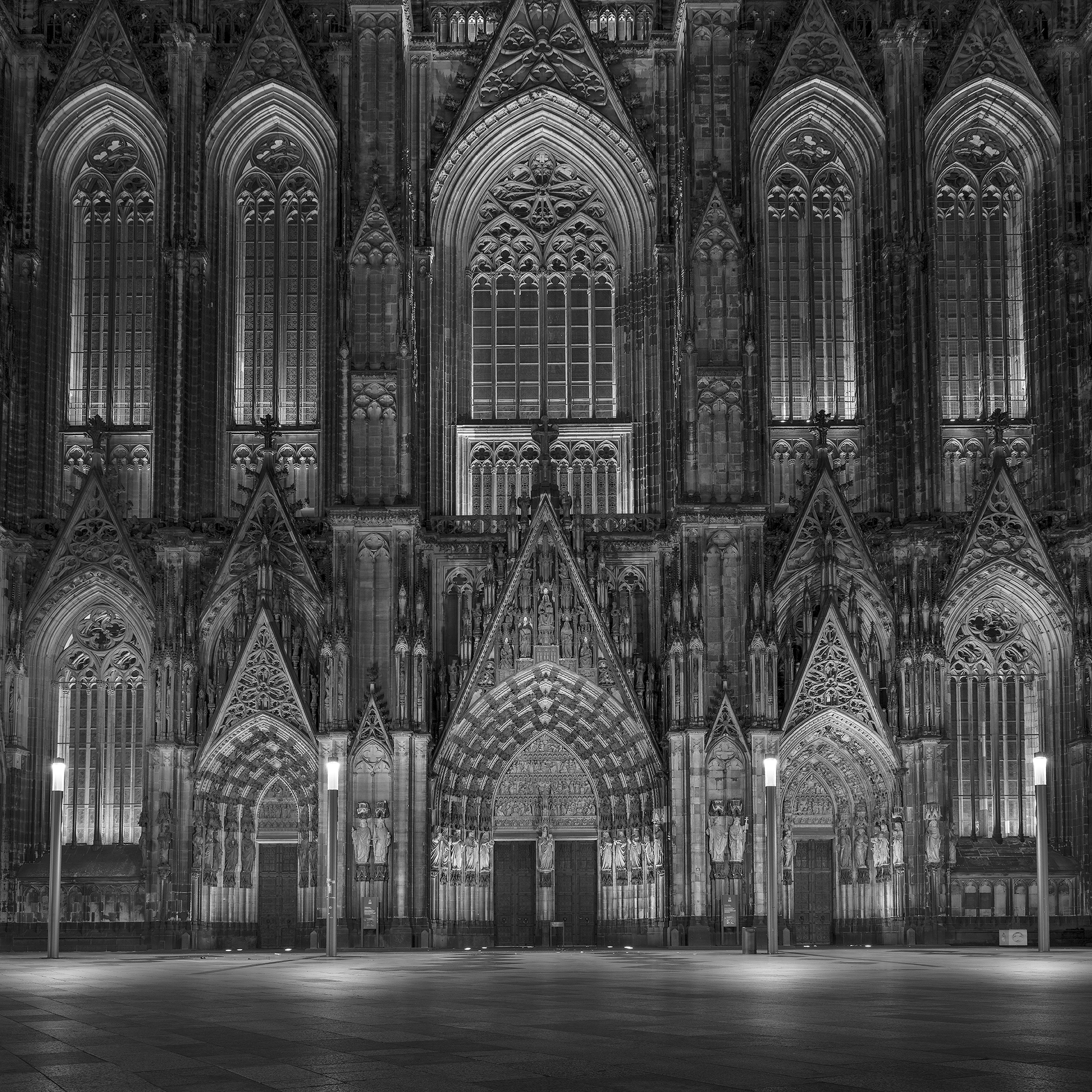 SILENT GRANDEUR -GERMANY -2025
